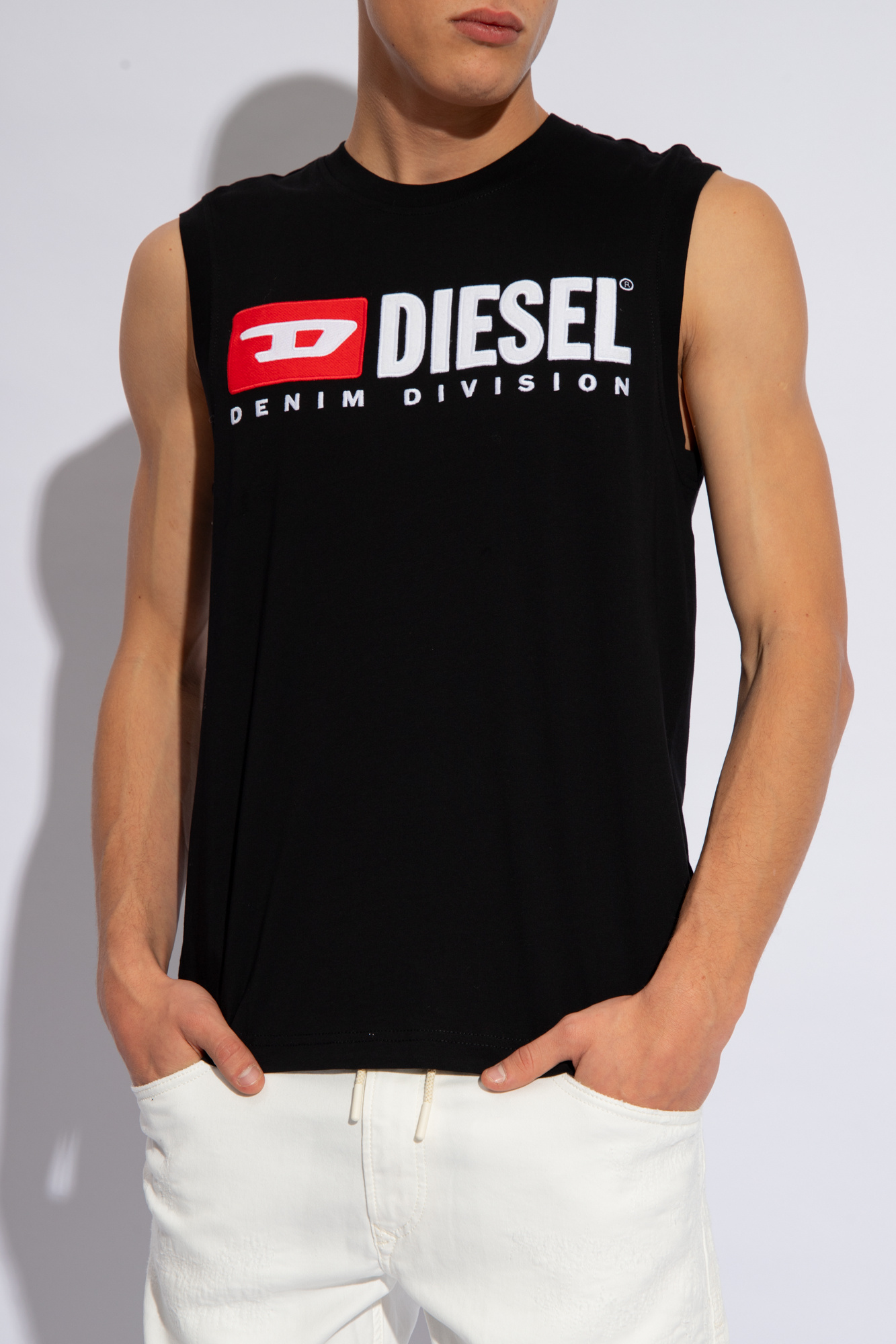 DIESEL　T-ISCO-DIV TANK TOP　Ａ10508　M　ロゴ Men's Tank top with chest logo print | White | Diesel